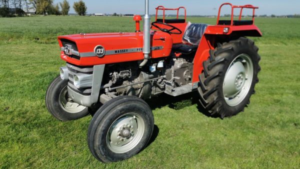 Massey Ferguson 133